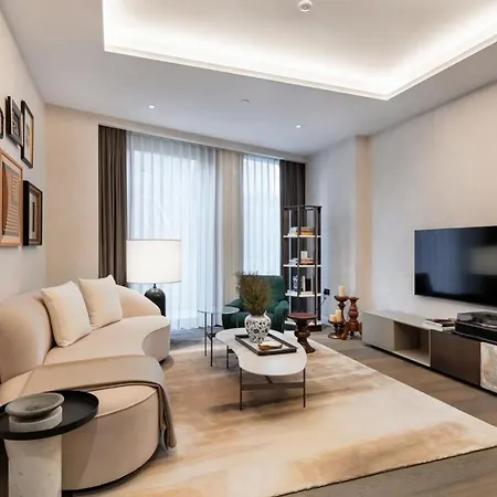 شقة Burmester
